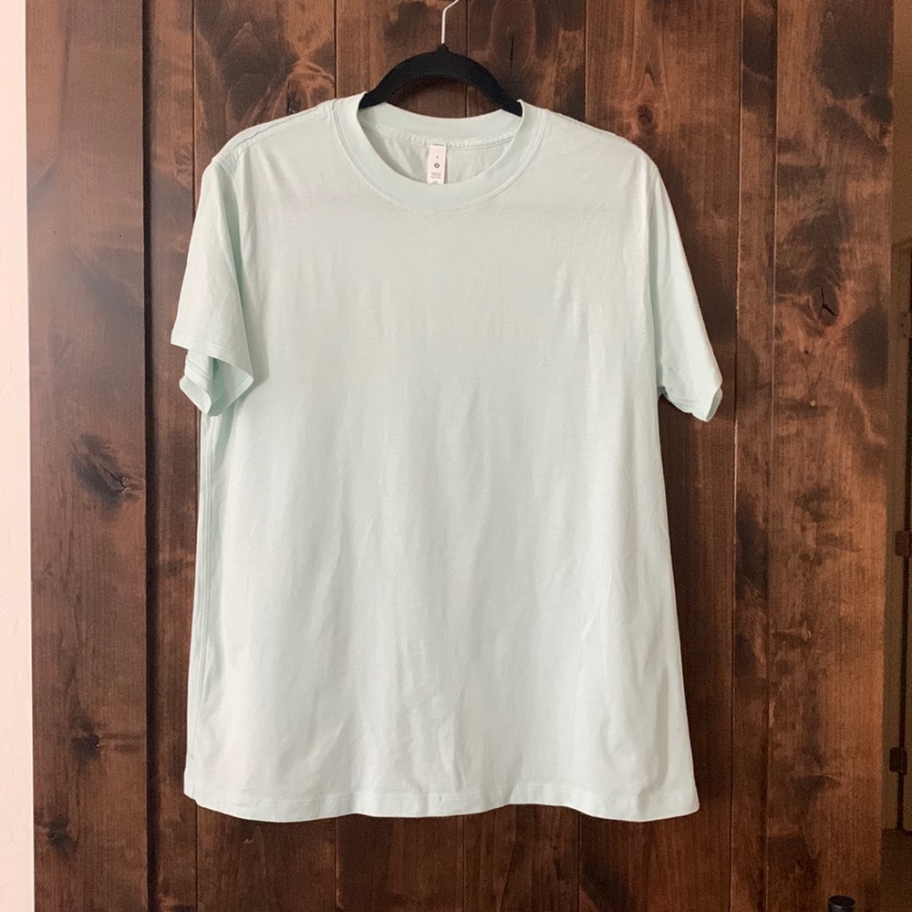 Lululemon all yours t size 6 color MINT
